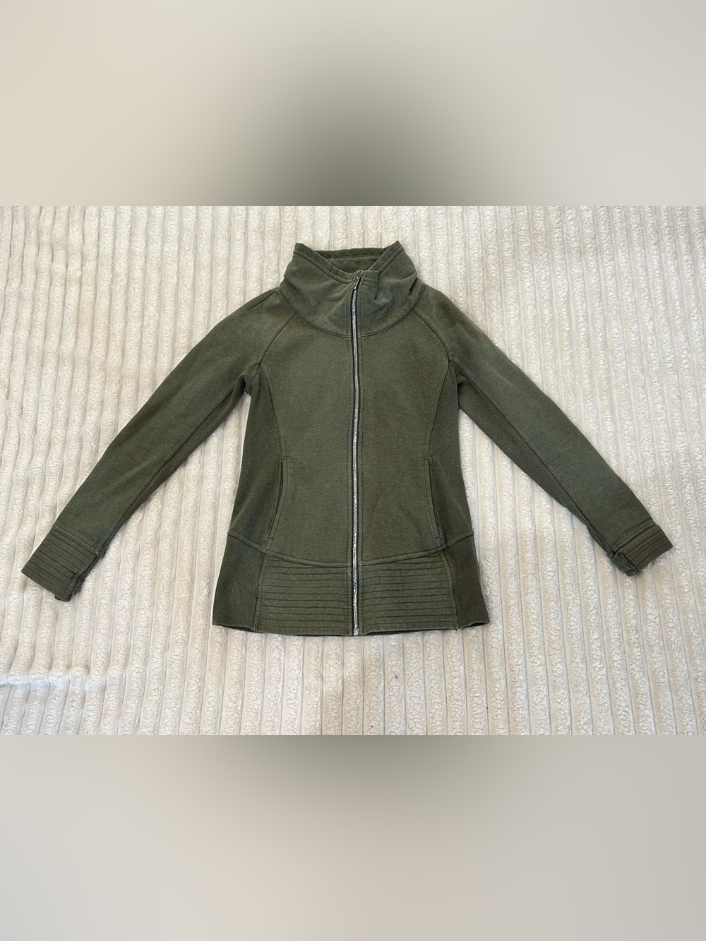lululemon athletica Olive Green Full-Zip Utility Jacket EUC